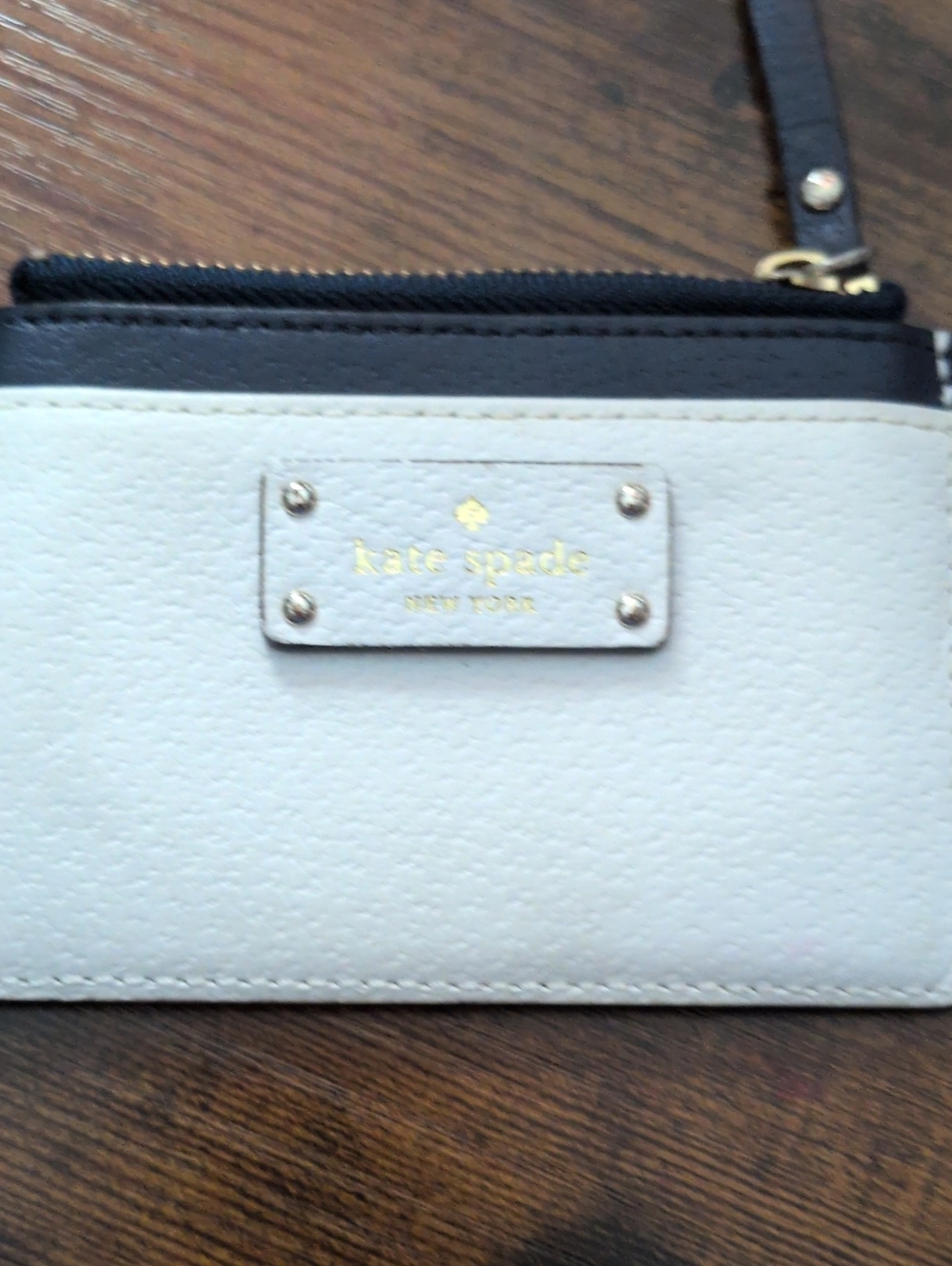 kate spade White and Black Pebbled Leather Card Holder New